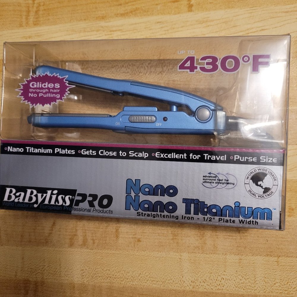 BaByliss Pro Nano Titanium mini flat iron